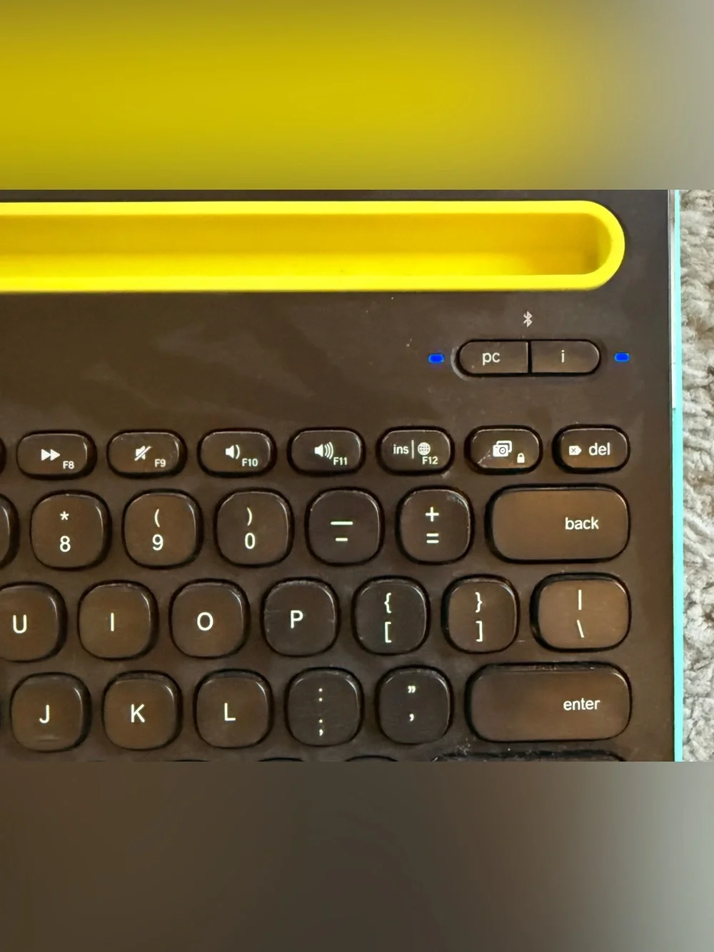 Logitech K480 Wireless Bluetooth Multi-Device Keyboard (Black with Yellow Slot)